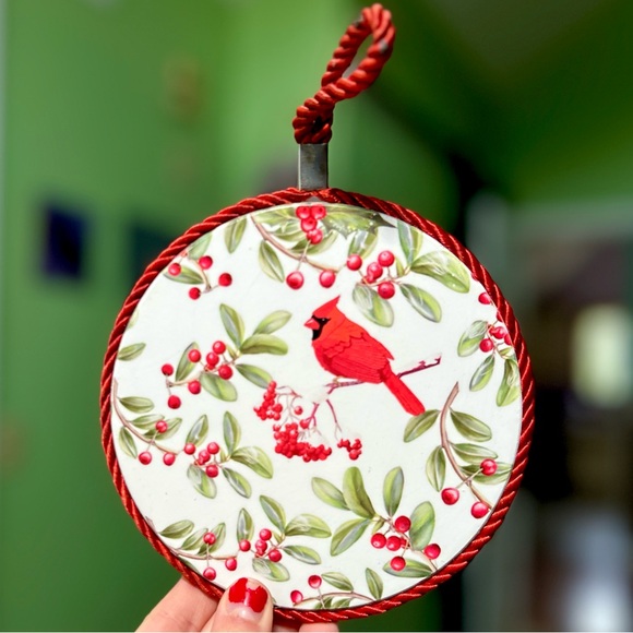 Other - Vintage Red Cardinal Bird Round Festive Winter Holiday Seasonal Wall Decor